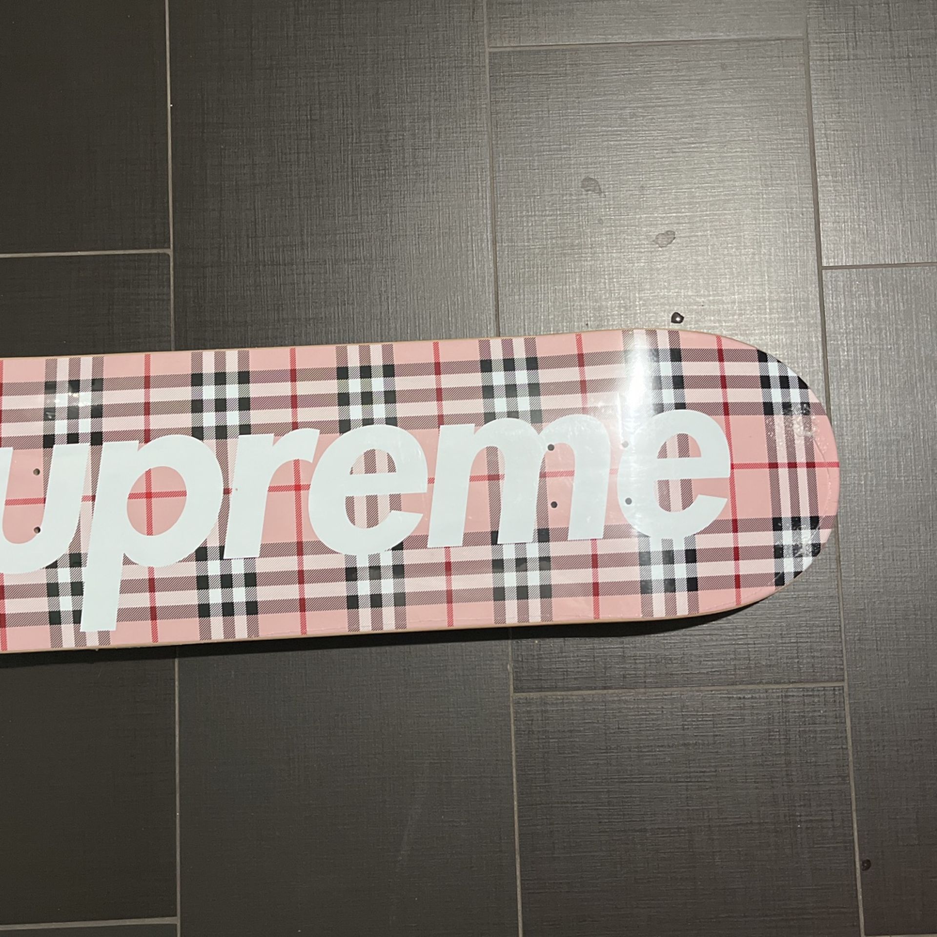 Beans New Authentic SUPREME x Burberry Skateboard Deck Pink