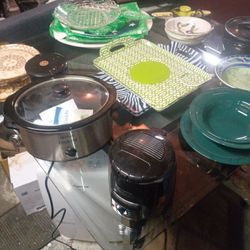 Mixed Kitchen Essentials 