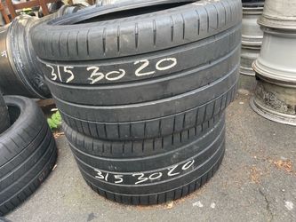 315/30/20 Michelin 315/30ZR20 matching pair of 2 used tires in great condition 125$ each tire plus tax . Mount available but not included.  Wheel alig