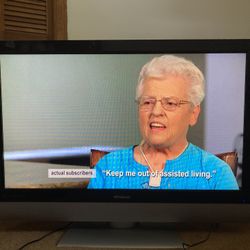 36 Inch Tv Works Grate  Speaker In Front Hear Good 