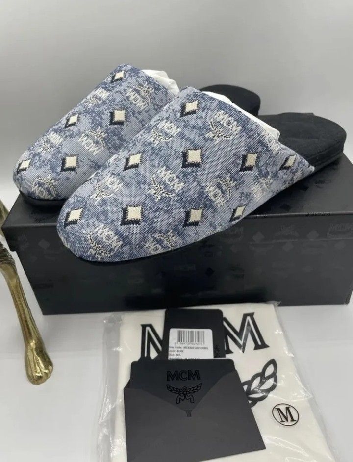 MCM Visetos Canvas Slippers NEW NEVER WORN -IN BOX W/ DUST BAG 🗳🛍 Size M/L