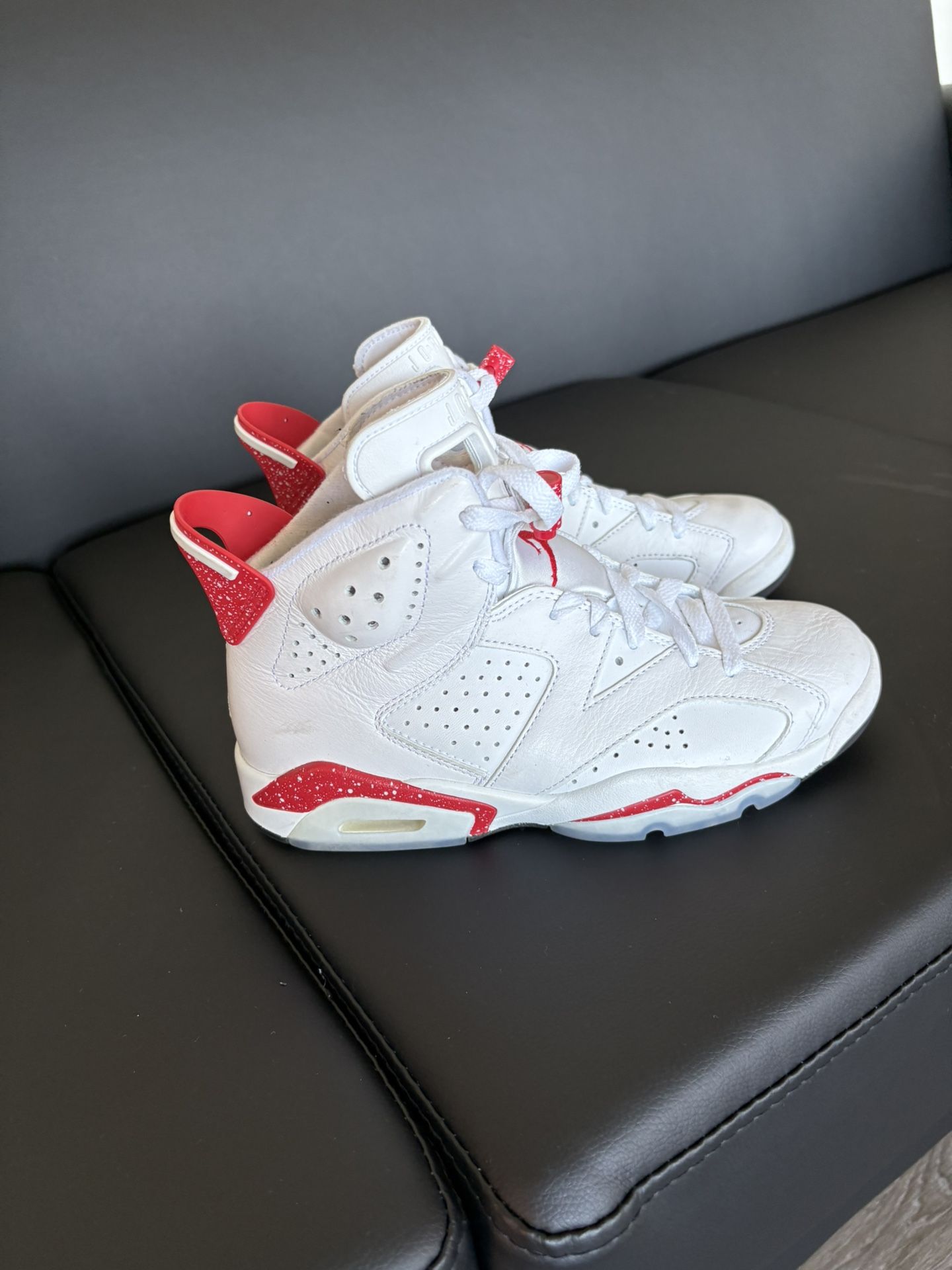 Air Jordan 6 Retro “Red Oreo” White Womens Size 6