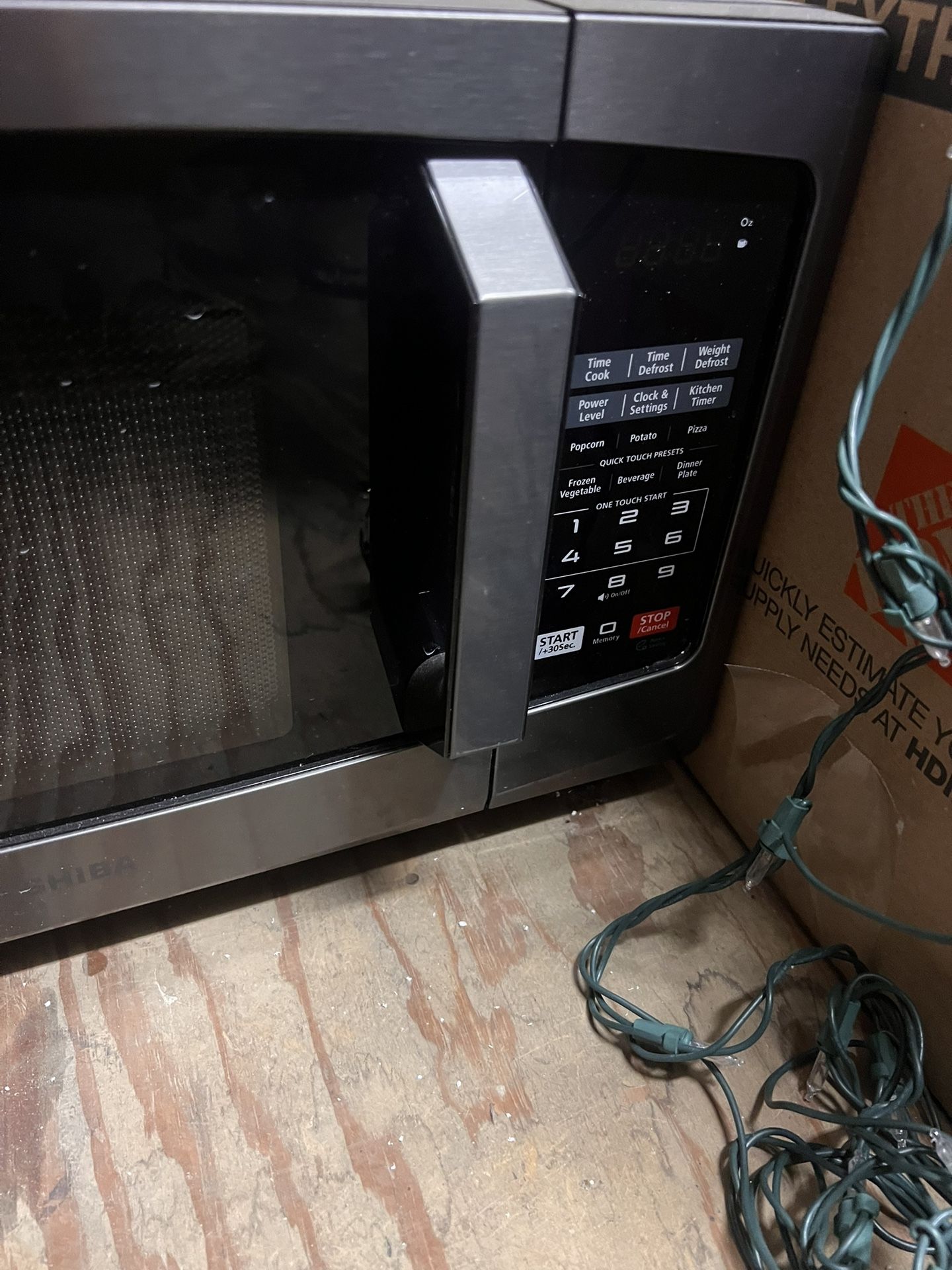 Microwave, Toshiba, Brand New