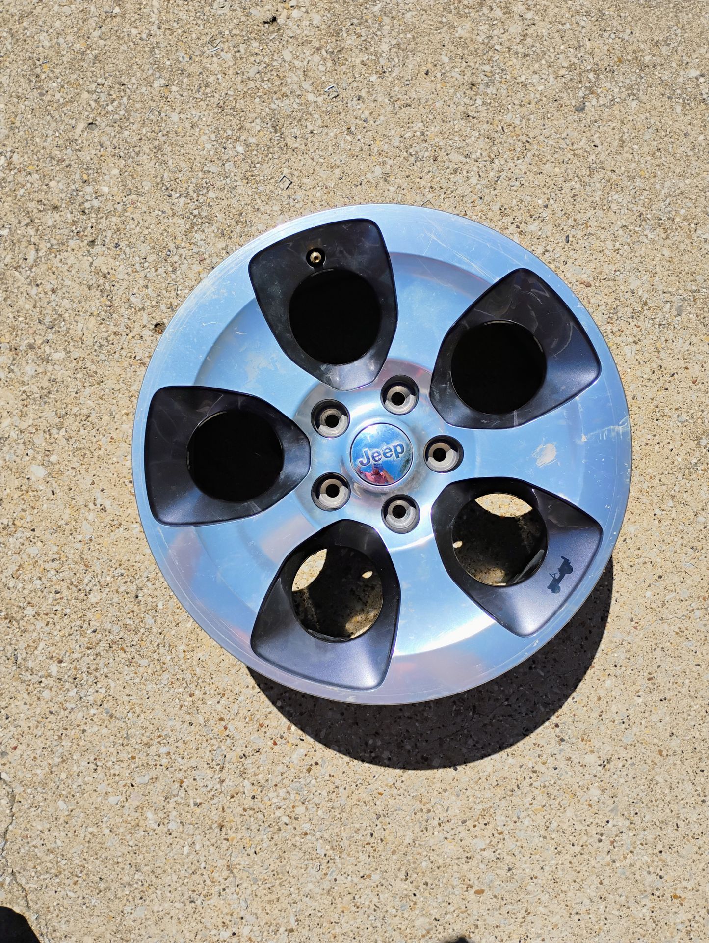 Jeep Wrangler Wheel Rim - Polished Grey