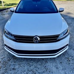 2015 Volkswagen Jetta • 1.8T SE Sedan 4D