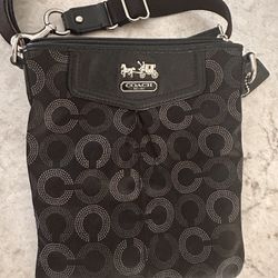 Coach Crossbody Purse/wallet 