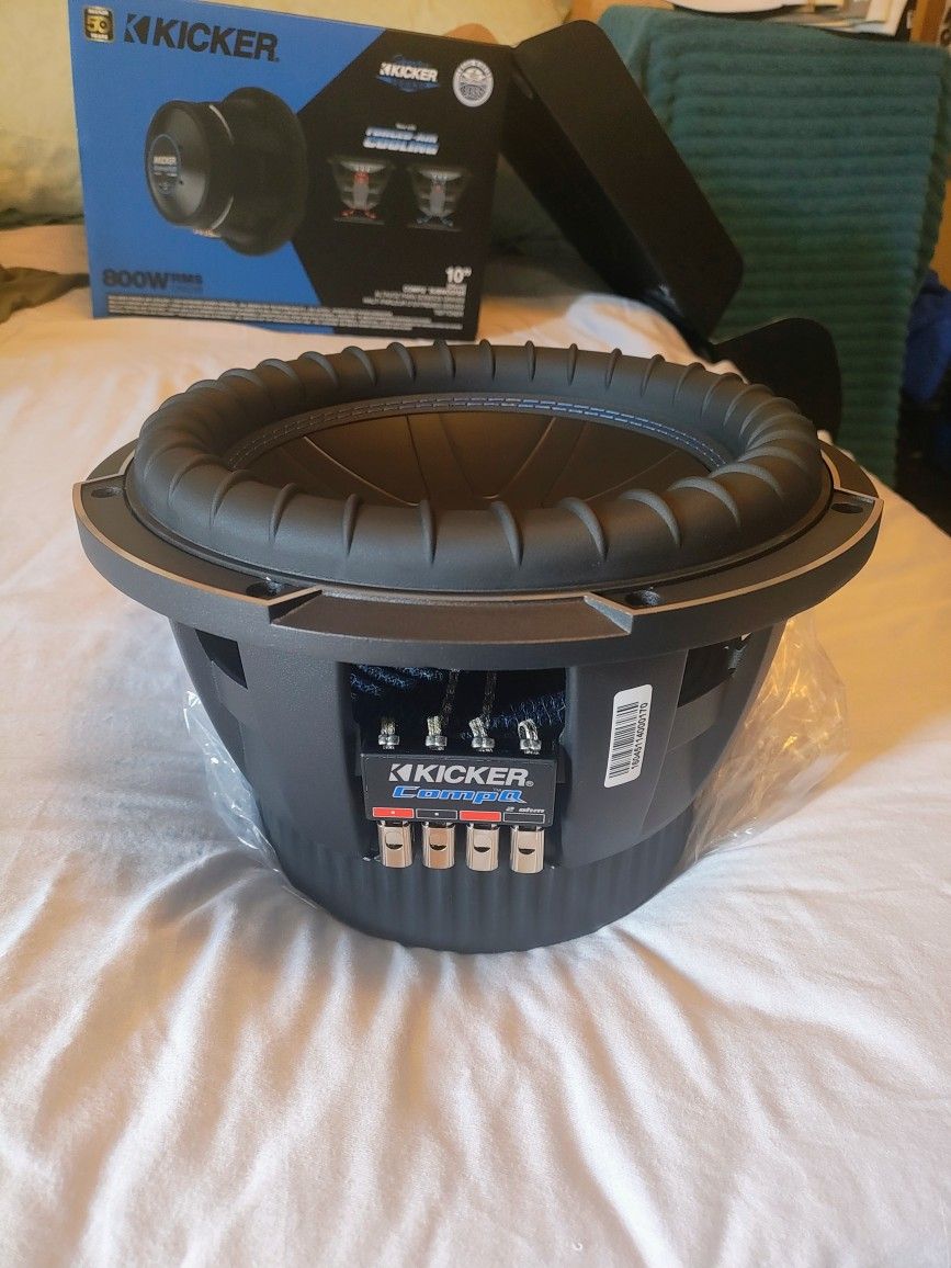 2 Kickers Comp Q 10s Subwoofers 800 RMS Each Sub. Brand New !!! 2 Subs