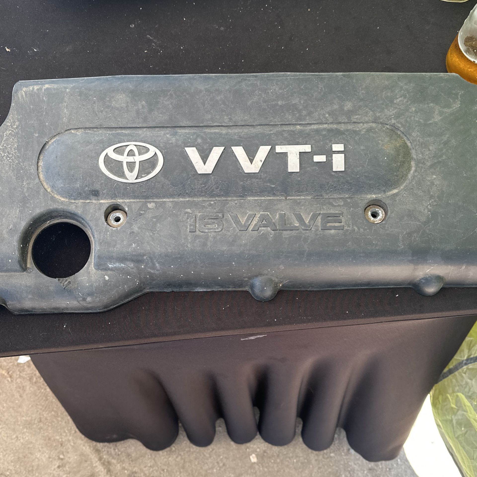 Toyota / Scion 2.4 Engine Valve Cover