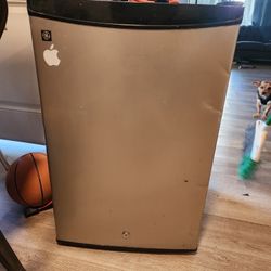 Small Refrigerator