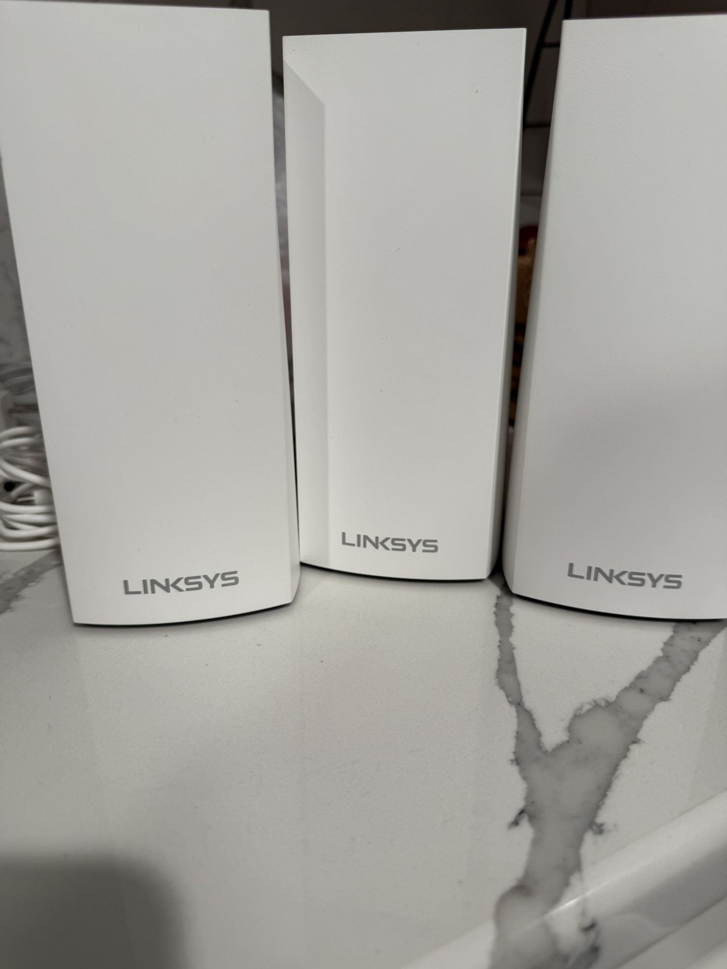 Linksys Router And 2 Extender