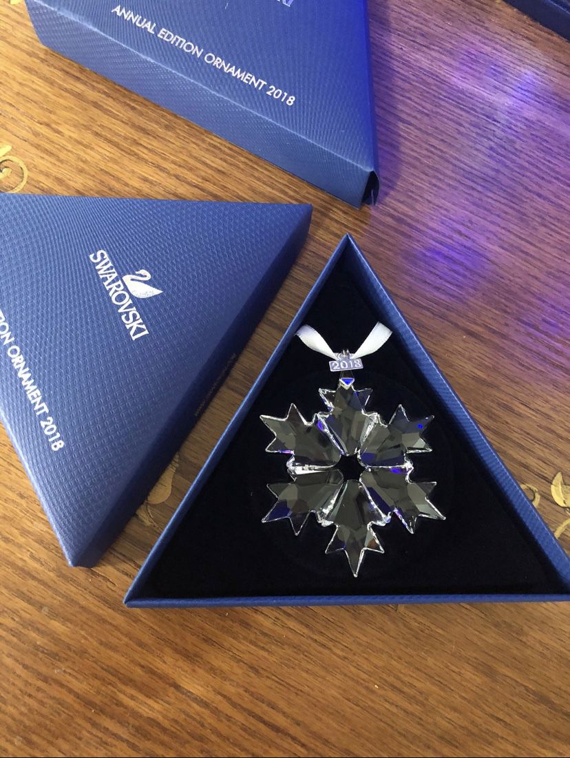 2018 Swarovski annual ornament LARGE star 