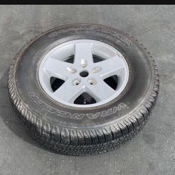  1 X 255/75r17 5x5 5x127 Jeep JK wrangler Stock Aluminum Wheels Rims Rim 100% Tire Treads !!!!!!!