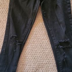 Boys  Jeans..New Skinny..ripped Holes..sz W  26