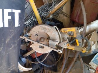 DeWalt saw