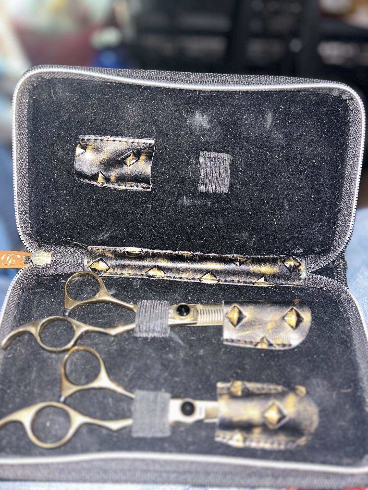 Olivia Garden SilkCut Professional Hairdressing Shear & Thinner + Case – $75