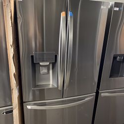 New Lg Full Size Stainless Steel Refrigerator 