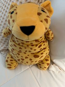 Pillow fort weighted cheetah 2022