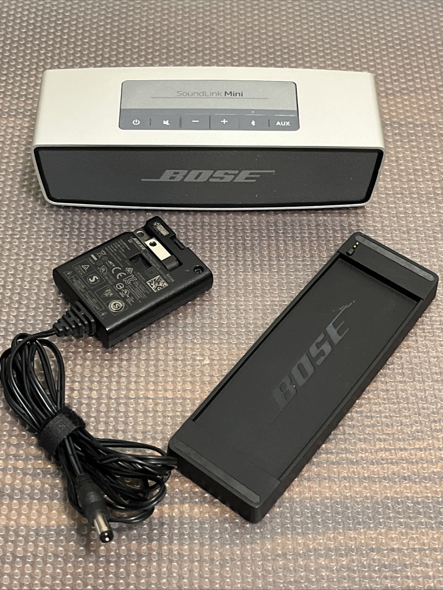 Bose SoundLink Mini Bluetooth Portable Speaker With Charging Station - Silver