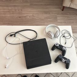 PS4 w/ Controllers and Wireless Headsets