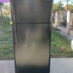 Frigidaire Refrigerator 18 Cu Ft 