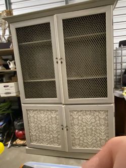 Reproduction pie cabinet