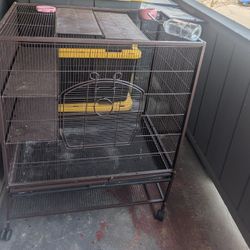Prevue Pet Products Rat, Chinchilla, Baby Ferret Cage, Metal Home Crate for Small Animal Critters, Chew-Proof House with Caster Wheels, Earthtone Dust