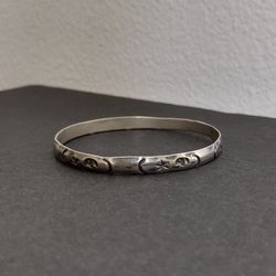 Vintage .925 STERLING SILVER MEXICO Women's Bangle Bracelet w/Moon & Star Motifs