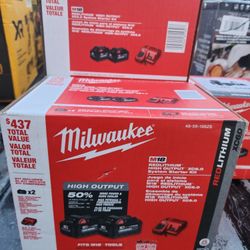 M18 18-Volt Milwaukee Kit with
Two 6.0 Ah Battery and Charger