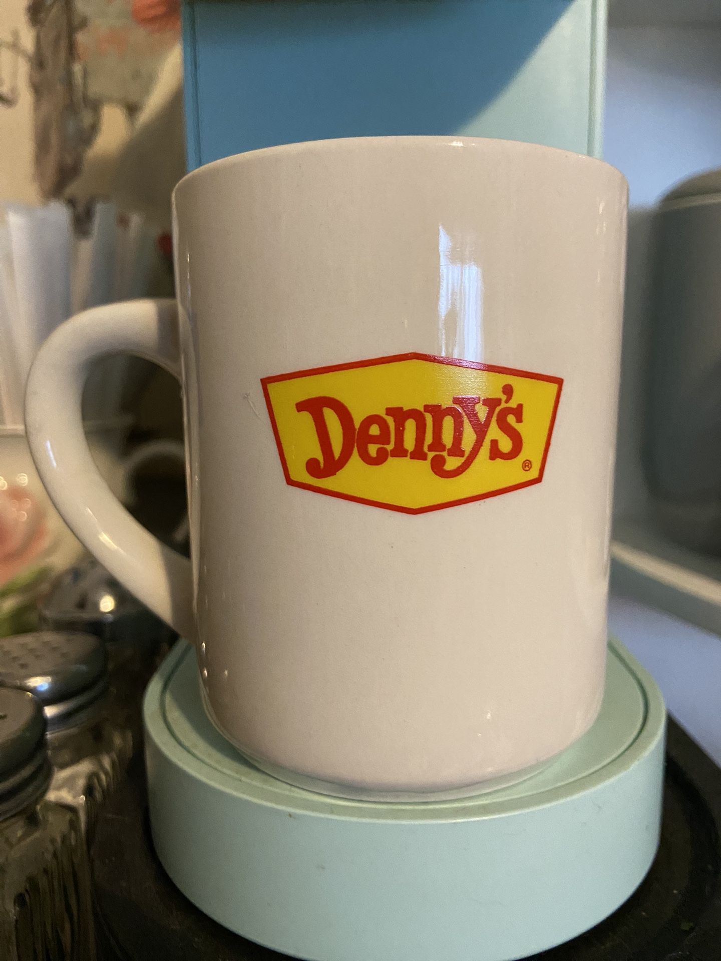 Denny’s Vintage Heat Activate Coffee Cups