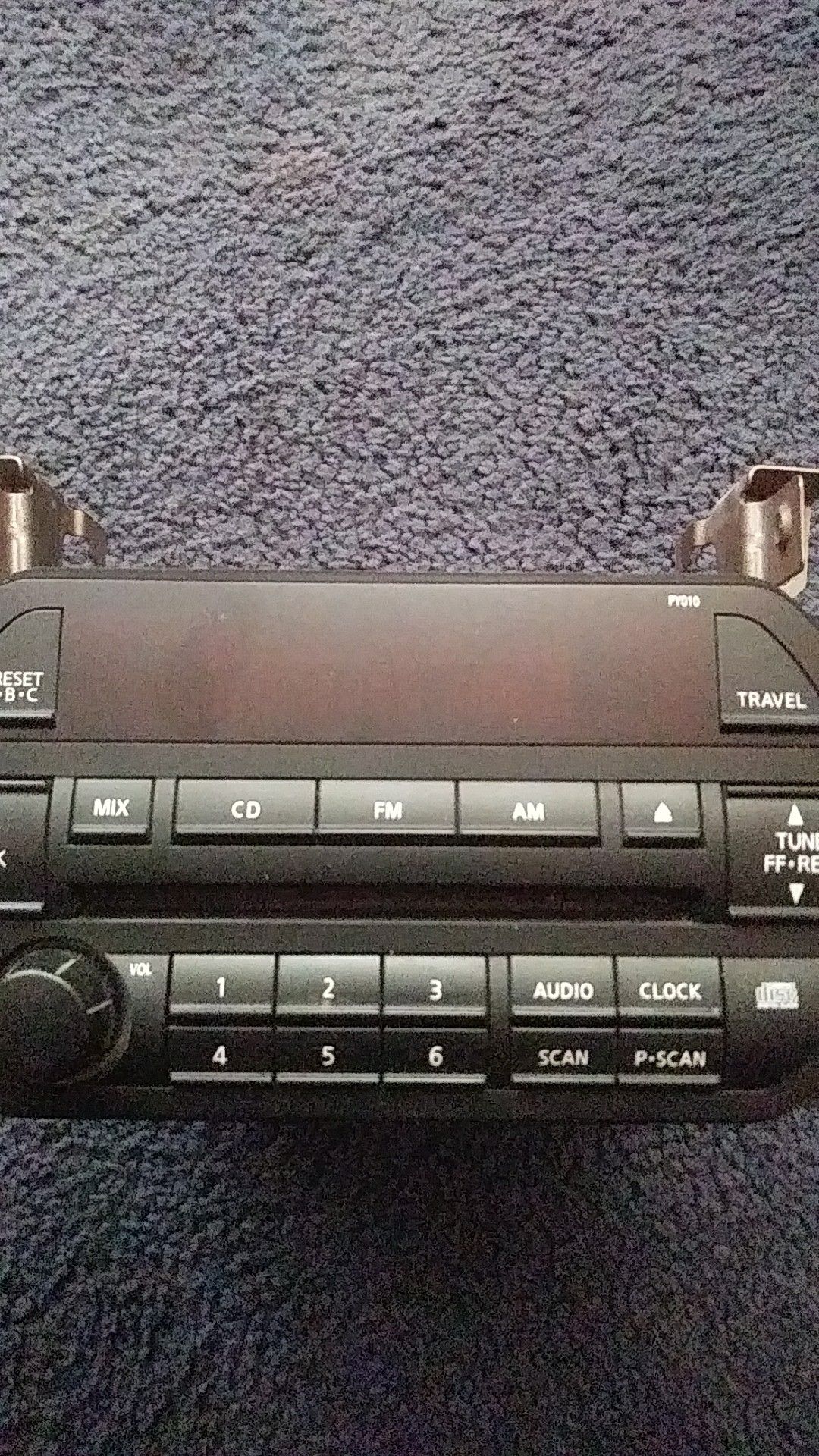 2002 - 2004 Nissan Altima Radio
