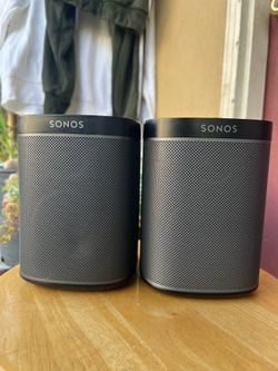 Sonos plays 1