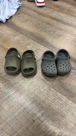 Kids Crocs Size 4c