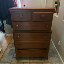 2 Dressers 2 Night Stands. Well Built! $100