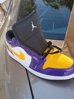 Jordans Lakers
