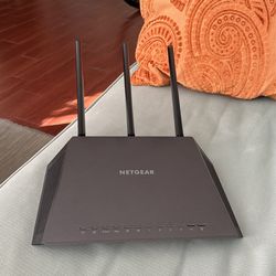 NETGEAR AC1900 Smart WiFi Router