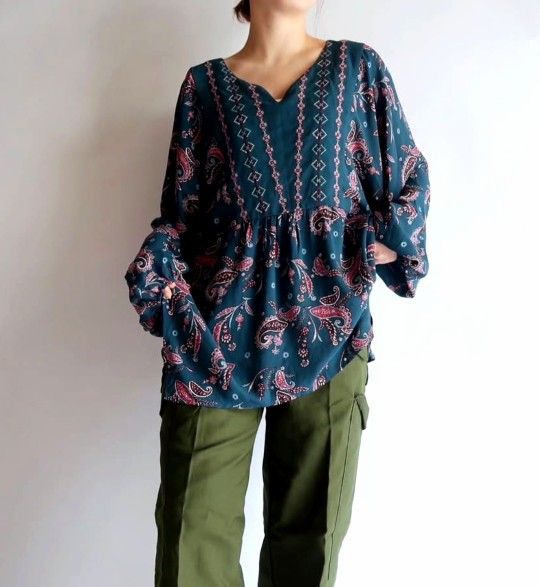 Style & Co Women's Paisley Tunic Blouse in Medium, NWT