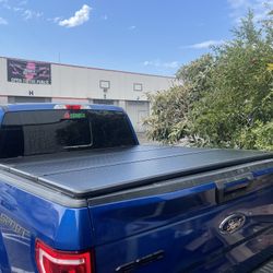 New Hard Trifold Cover 04-14 Ford F-150 5.5ft Tapa De Trokas