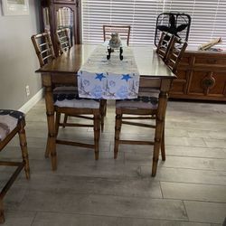 Tommy Bahama Table & 6 Chairs