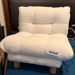 *BRAND NEW* CAT CHAIR 