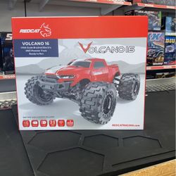 REDCAT Volcano 16 1/16 4WD Monster Truck.