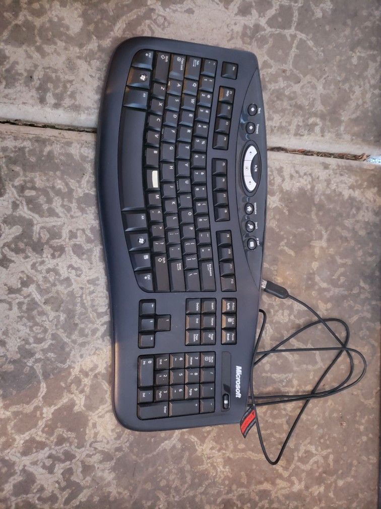 Microsoft Computer Keyboard- Excellent Condition 