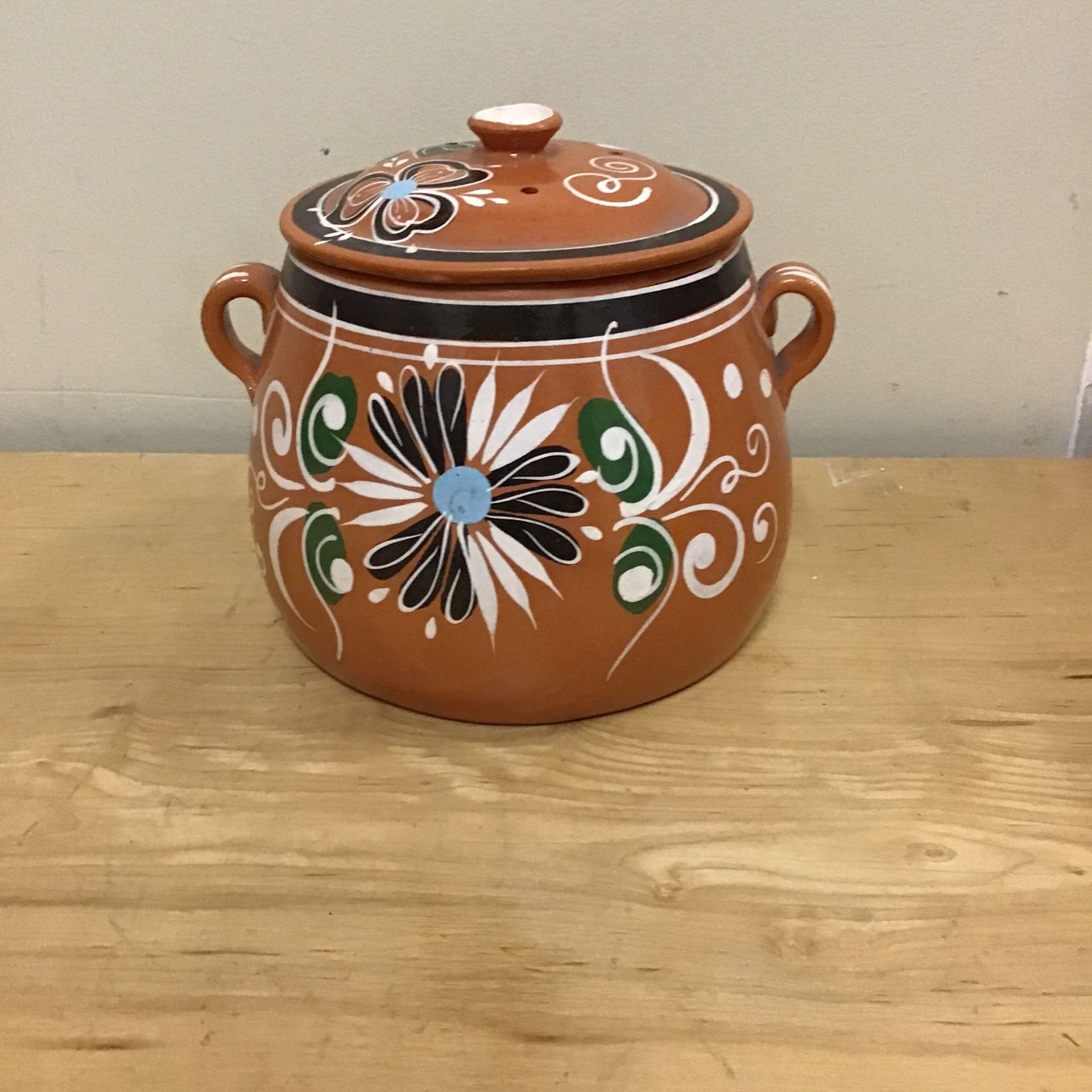 Olla De Barro Floral Pattern