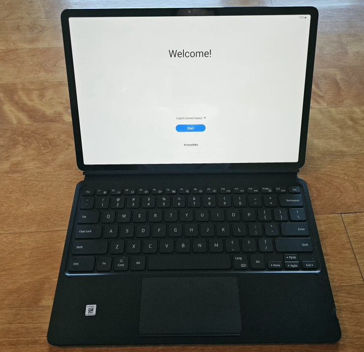 Samsung Galaxy Tab S7+ plus + S-Pen + Book Cover Keyboard Bundle In Mint Condition