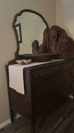Dresser