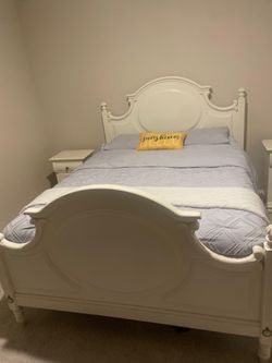 Queen bedroom set