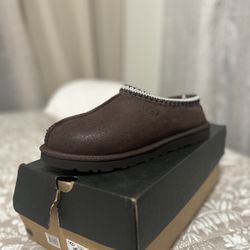 Brown Uggs Slippers