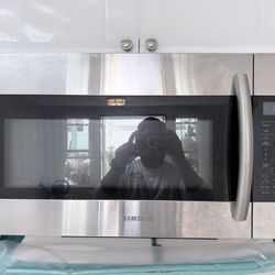 Samsung Microwave (Over The Range)