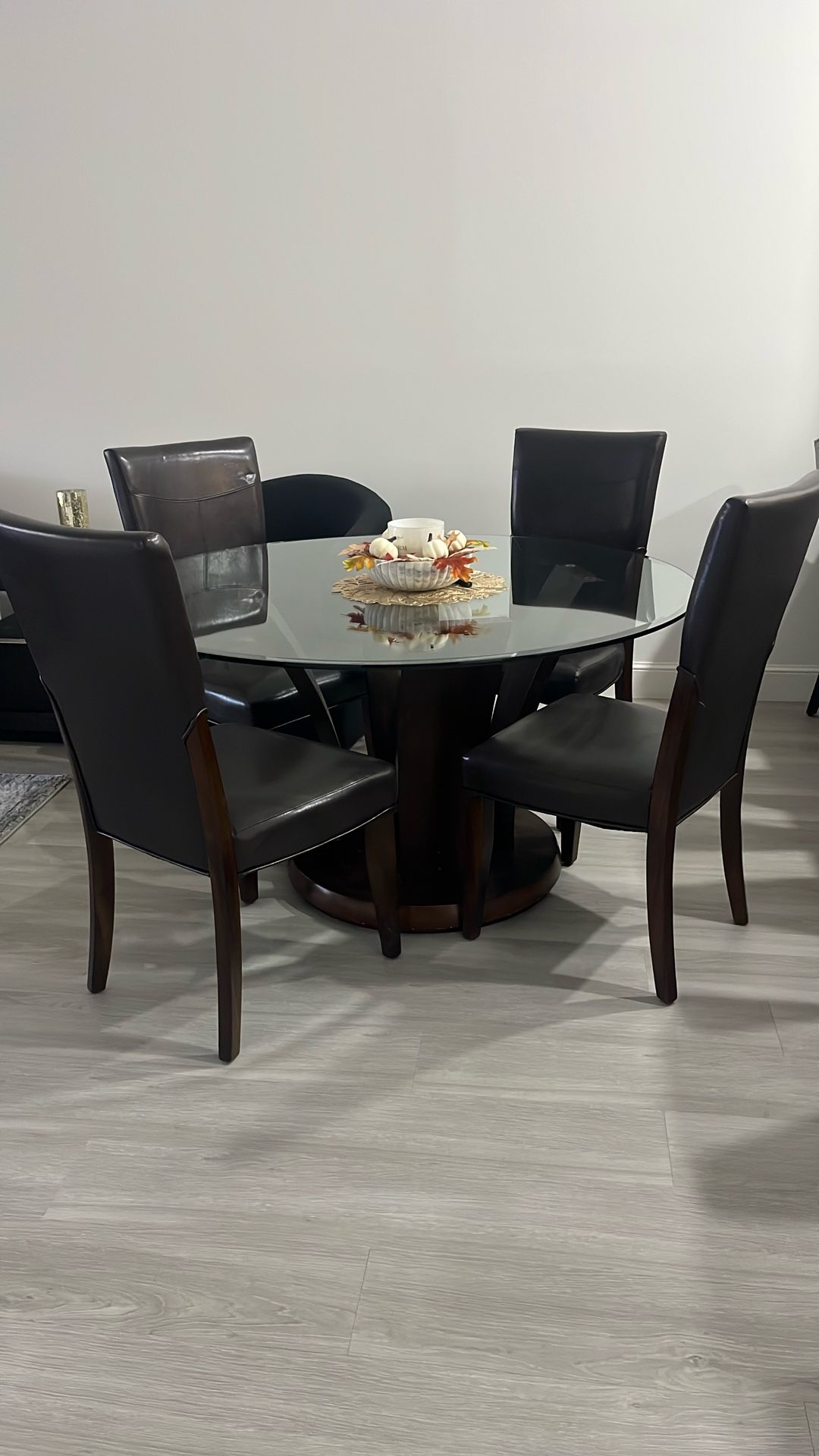 Dining Table & 4 Chairs