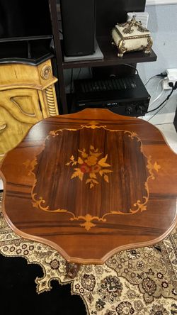 Decorative table.