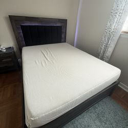 Queen Bed frame With Mattress And Box Spring 